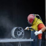 Zoom sur le matériel d'aérogommage pour un décapage en douceur